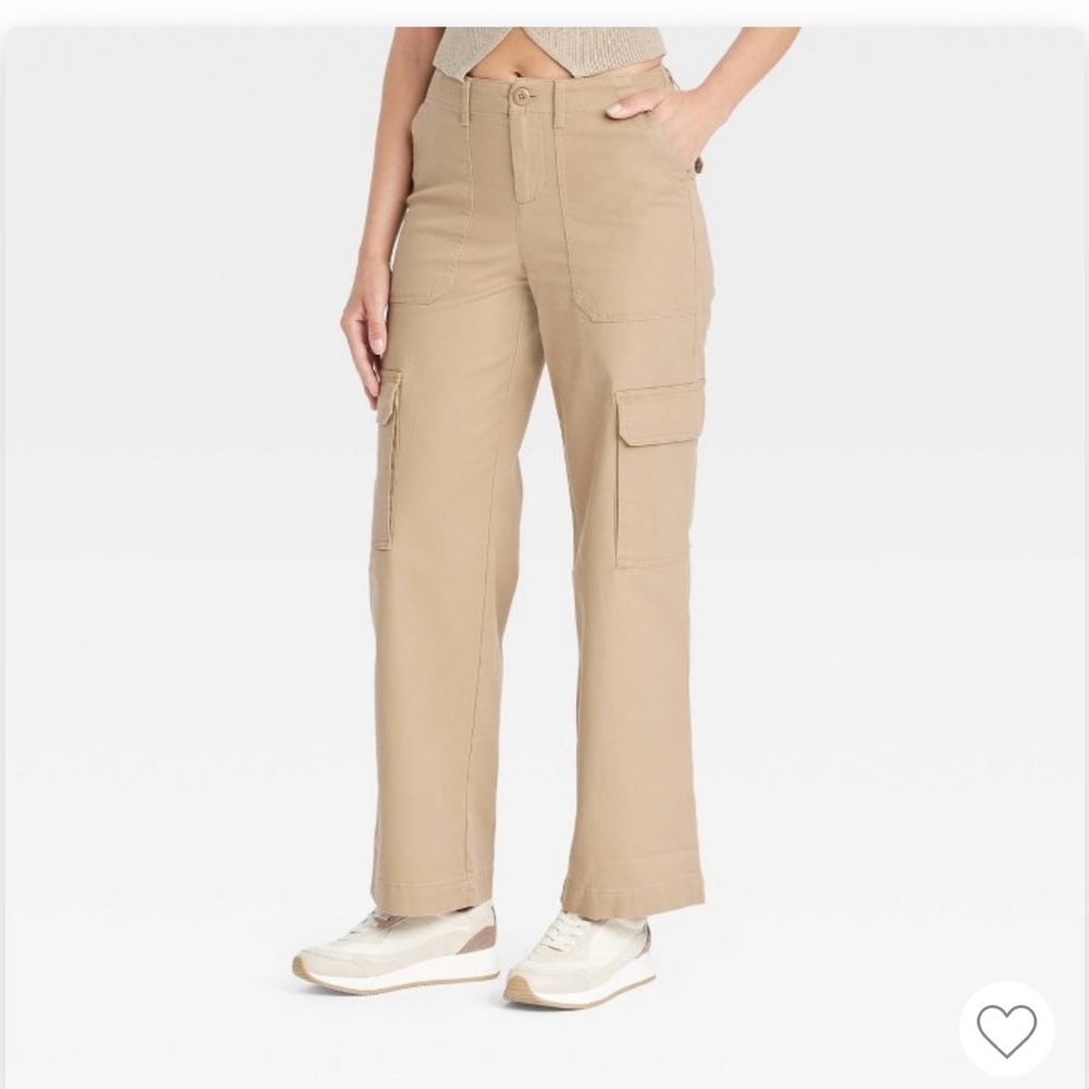 Women's MidRise Straight Leg Utility Cargo Pants Universal Thread Tan size 8 NWT